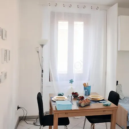 公寓 Navigli Studio 10 Minute To City Centre 米兰